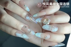 学化妆前刷到这，9个热门岗位，总有一个适合你！