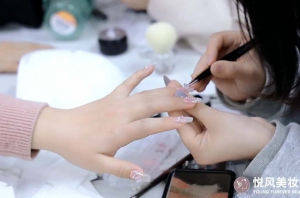 资深化妆师揭秘：那些招生老师打死不会说的行业黑幕！