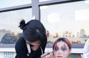 不如年前一次性学会化妆，省钱又省心