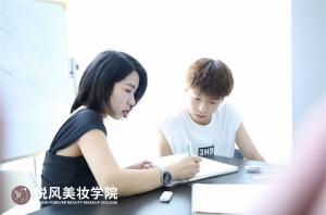 逐梦美妆，不负韶华——悦风美妆毕业感言